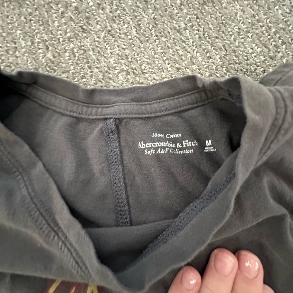 Abercrombie & Fitch Gray T-Shirt